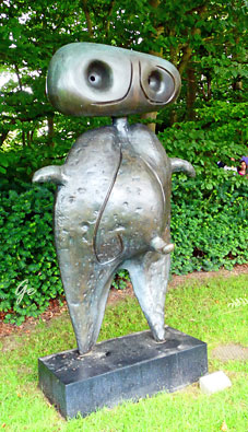 Louisiana_skulptur_av_Joan-Miro