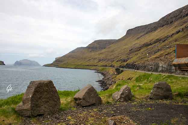 Faroe_Islands_Vagar_veien_til_Gaasadalur