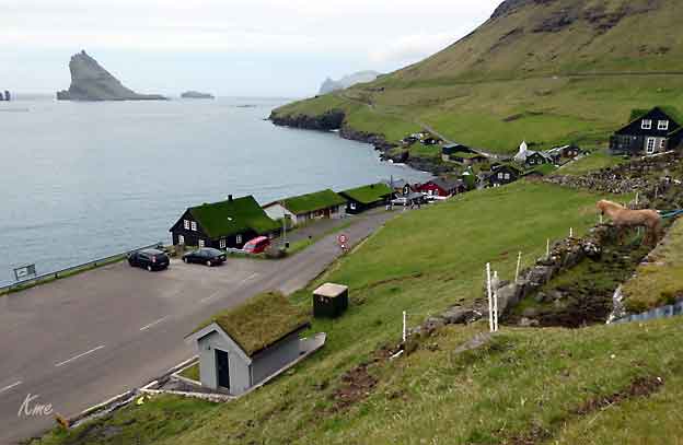 Faroe_Islands_Vagar_Bour_Tindholmur