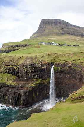 Faroe_Islands_Vagar_Mulafossur_og_Gaasadalur