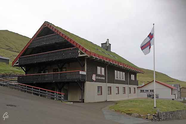 Faroe_Islands_Eysteroy_Gjogv_Gjaargardur-hotel