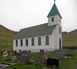 Faroe_Islands_Eysteroy_Gjogv_