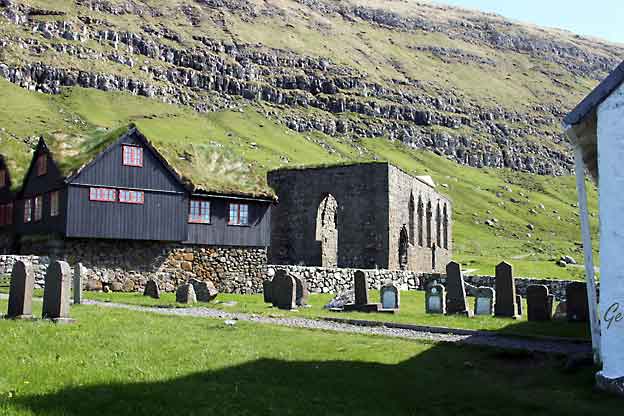 Faroe_Islands_Streymoy_Kirkjubour