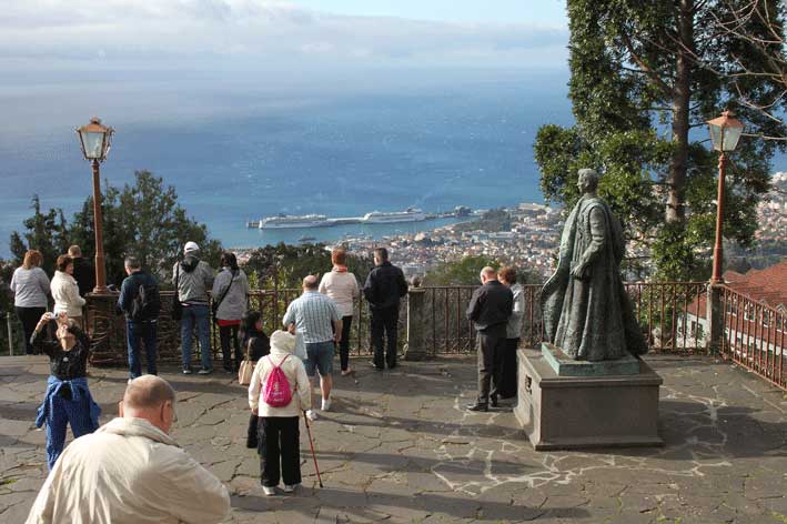 Madeira_Monte_kirkeplassen