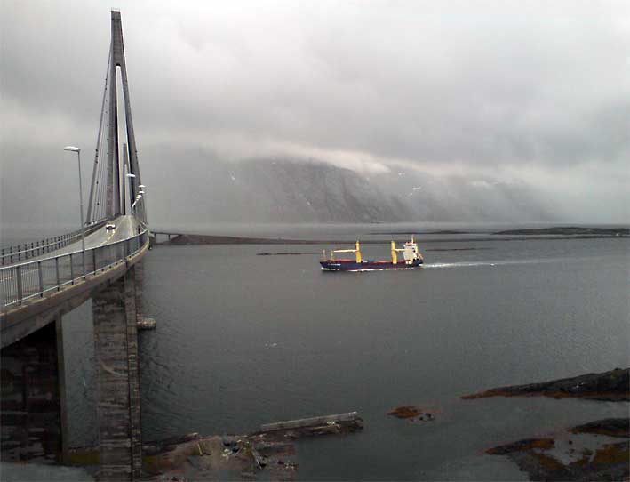 Helgelandsbroa