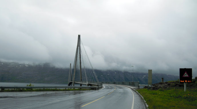 Helgelandsbroa