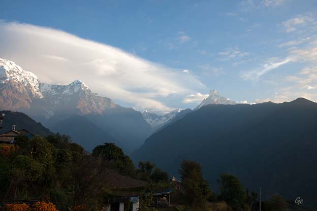 Nepal_trekking_Ghandruk_soloppgang