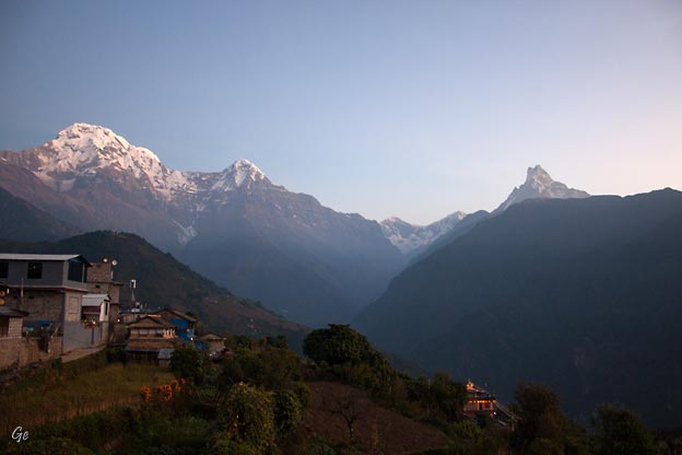 Nepal_trekking_Ghandruk_soloppgangen