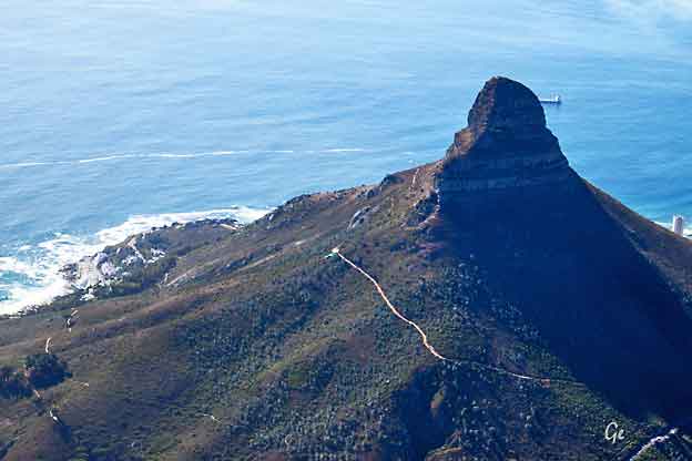 South-Africa_Cape-Town_Table-Mountain_mot_Lions-Head