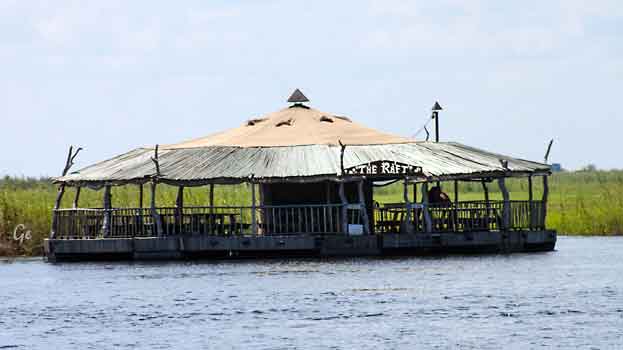 Botswana_Kasane_Chobe_Safari-Park_The-Raft