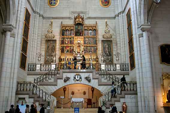 Spania_Madrid_Catedral-de-la-Almudena