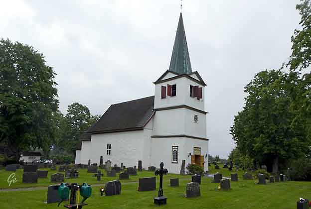 Telemark_Nes-kirke