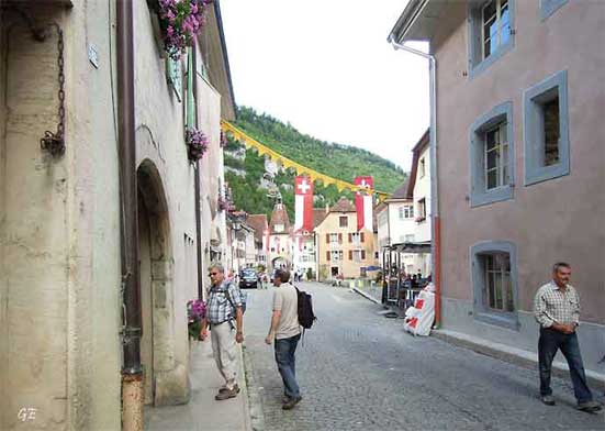 Sveits_St_Ursanne_gate