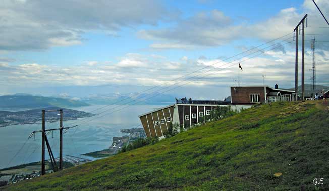 Tromso_fjellheisen_toppstasjon