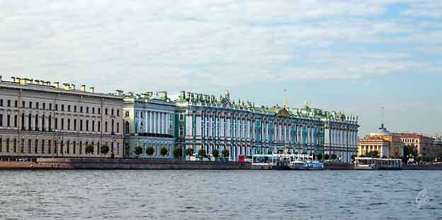 St-Petersburg_kanaltur_Vinterpalasset
