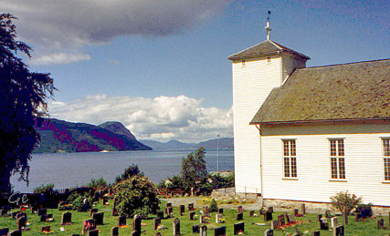Hjelmeland-kirke