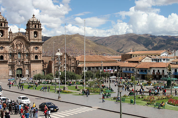 Peru_Cusco_Plaza_des_Armas