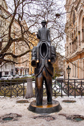 Praha_Kafka-statuen