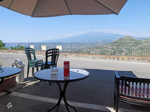 Taormina_cafe_langs_veie