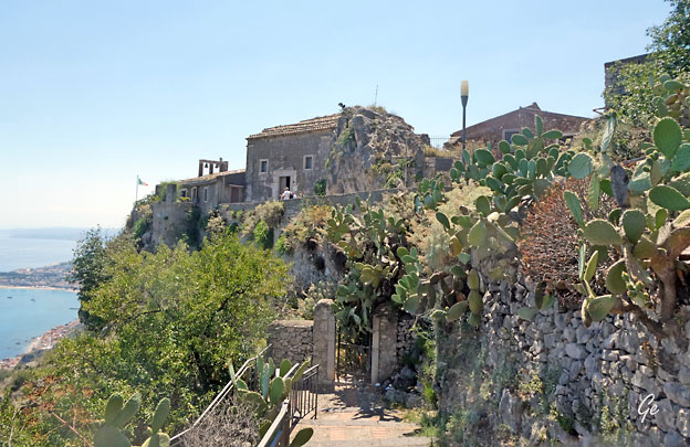 Taormina_Castelmola_veien_ned_igjen