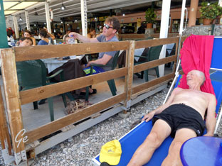 Taormina_stranda_ved_Isola-Bella