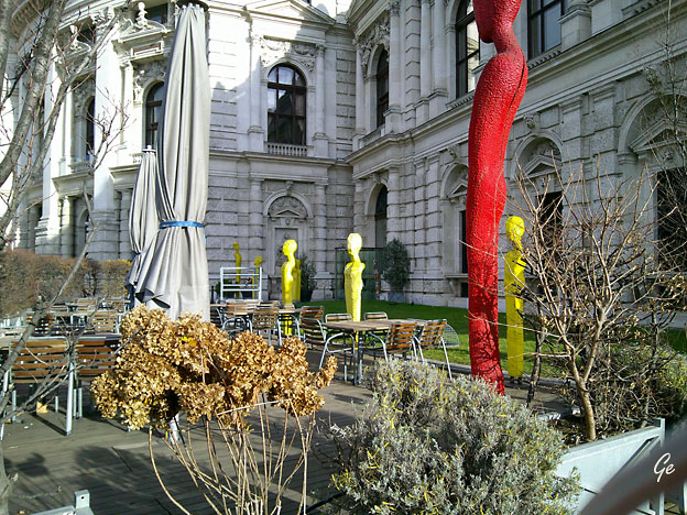 Wien_Cafe_ved_Rathaus