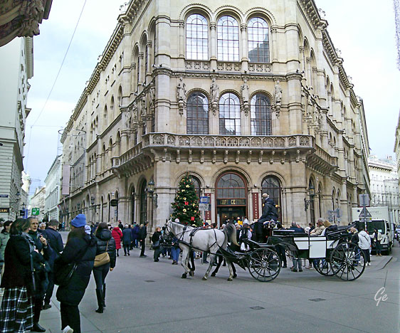Wien_hest_og_vogn_ved_Cafe-Central